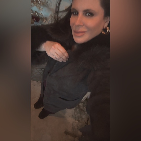 Luxurious Faux Fur Trimmed Espresso Fur Coatigan Size: XL - Picture 5 of 7